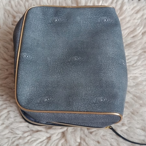 Estee Lauder cosmetic case - Picture 7 of 11